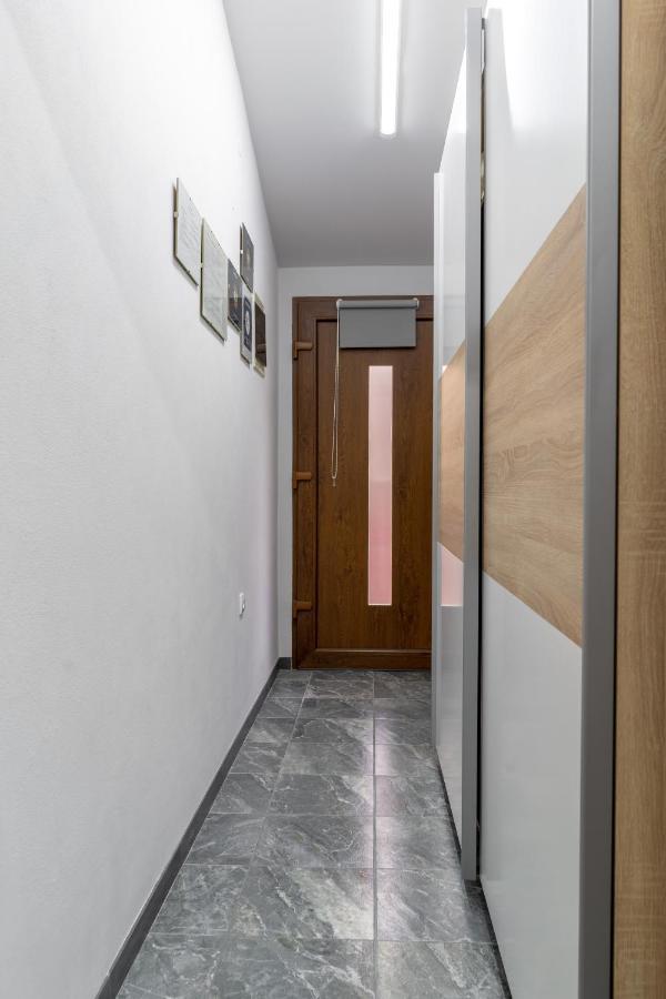 Apartman Studio Erin Ровинь Экстерьер фото